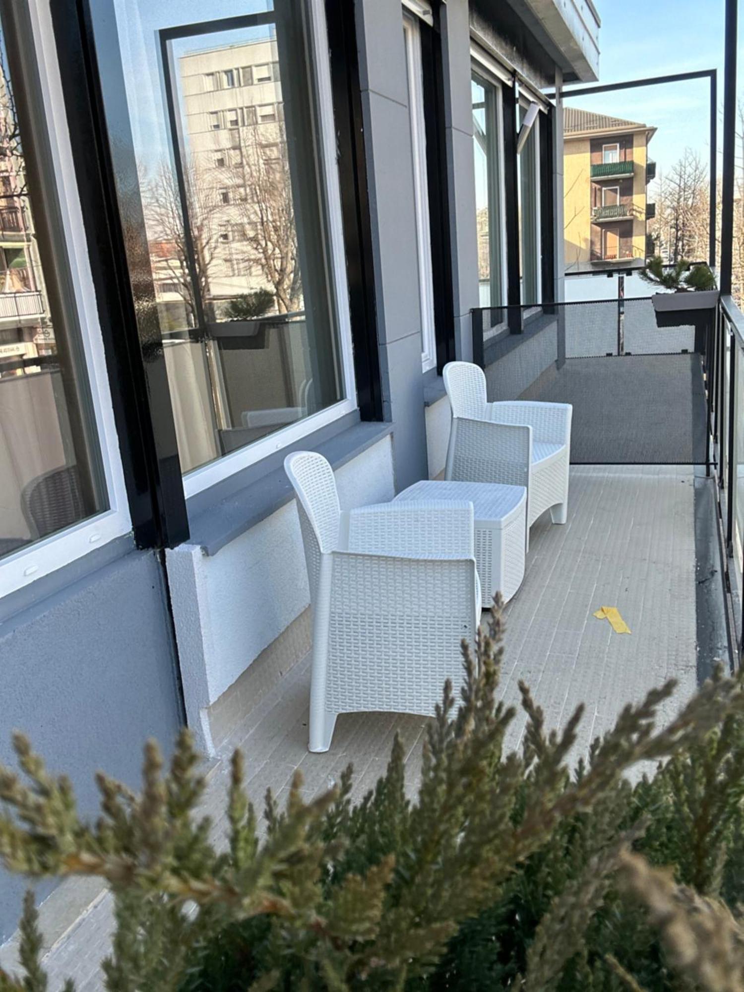 Roberta House Apartment Rozzano Bagian luar foto