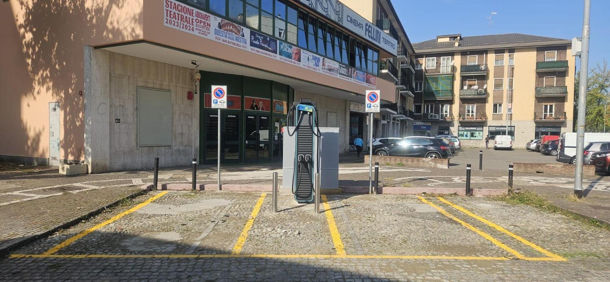 Roberta House Apartment Rozzano Bagian luar foto